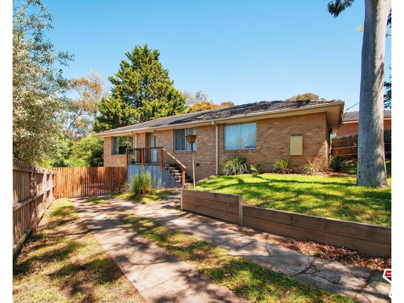 6 Selina Avenue, Mooroolbark VIC 3138