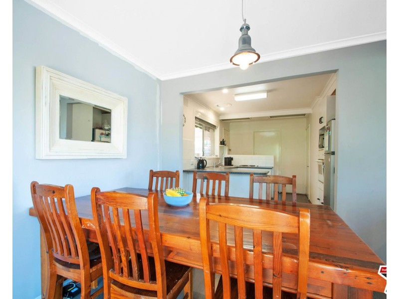 6 Selina Avenue, Mooroolbark VIC 3138