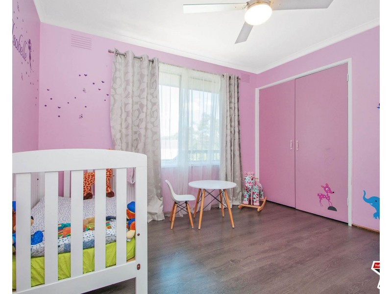 6 Selina Avenue, Mooroolbark VIC 3138