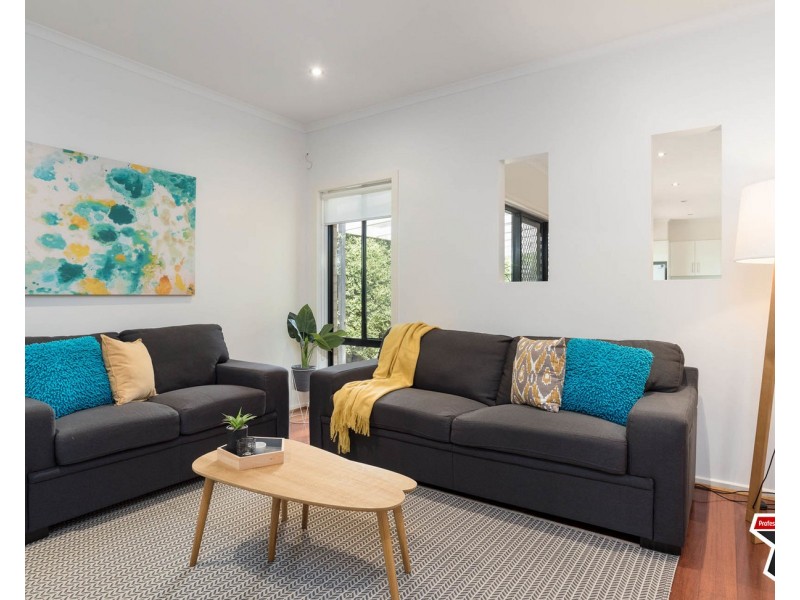 42 Sweetland Road, Mooroolbark VIC 3138