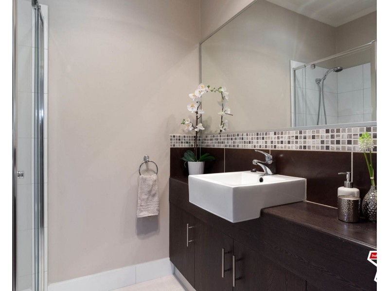 42 Sweetland Road, Mooroolbark VIC 3138