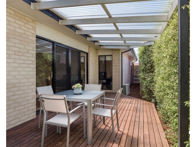 42 Sweetland Road, Mooroolbark VIC 3138