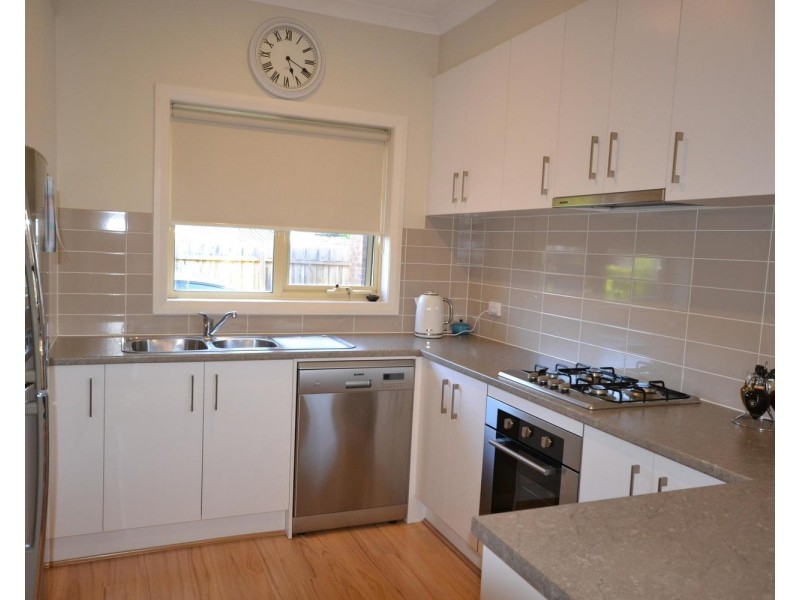 2/17 Morelle Court, Mooroolbark VIC 3138