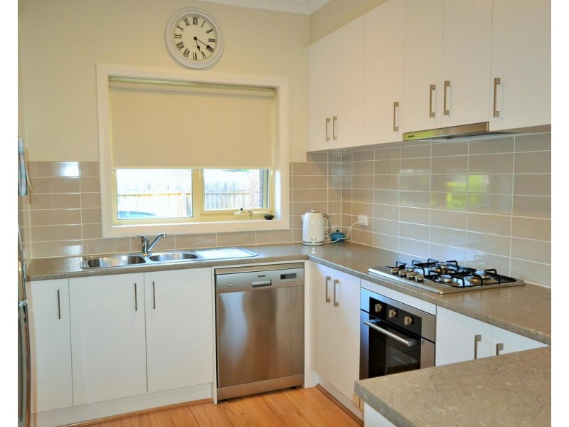 2/17 Morelle Court, Mooroolbark VIC 3138