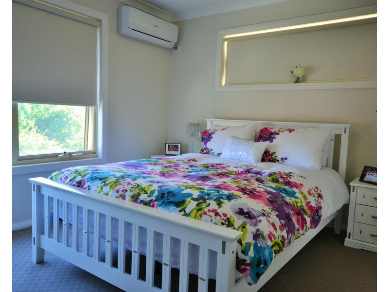 2/17 Morelle Court, Mooroolbark VIC 3138