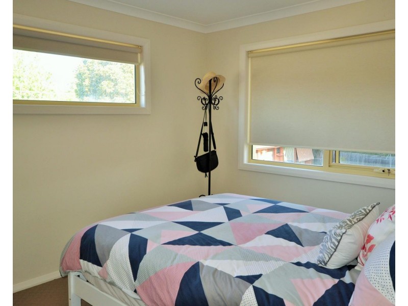 2/17 Morelle Court, Mooroolbark VIC 3138