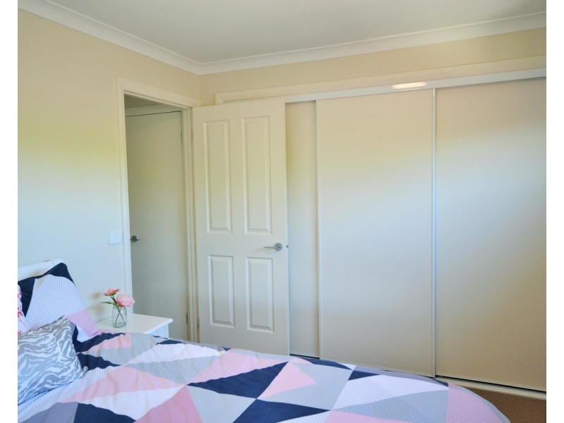 2/17 Morelle Court, Mooroolbark VIC 3138