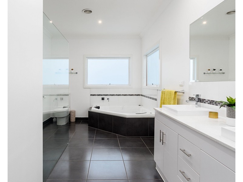 86 Swansea Road, Montrose VIC 3765