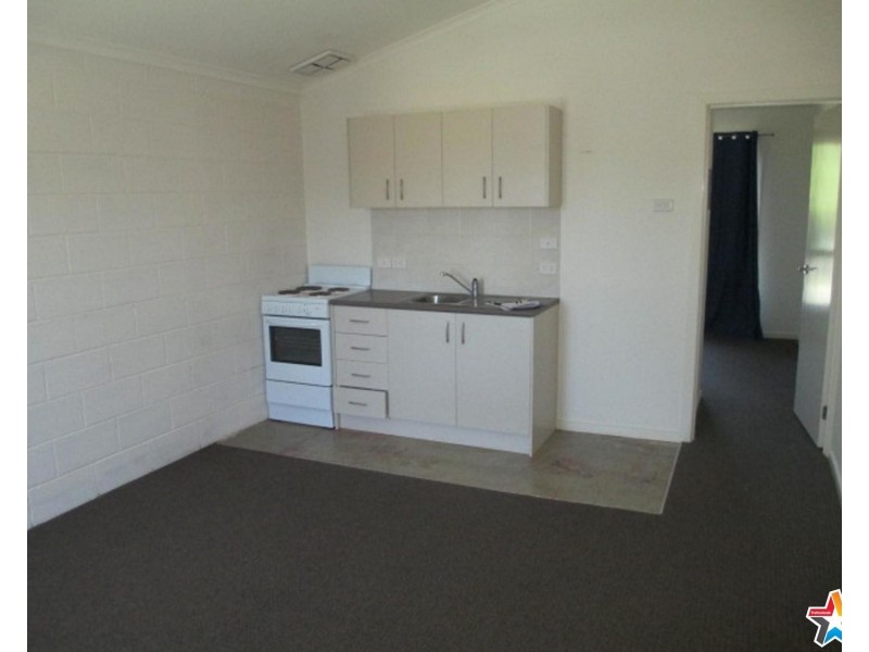 24/8-10 Mount View Parade, Mooroolbark VIC 3138