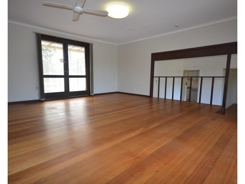 62 Mount View Parade, Croydon VIC 3136