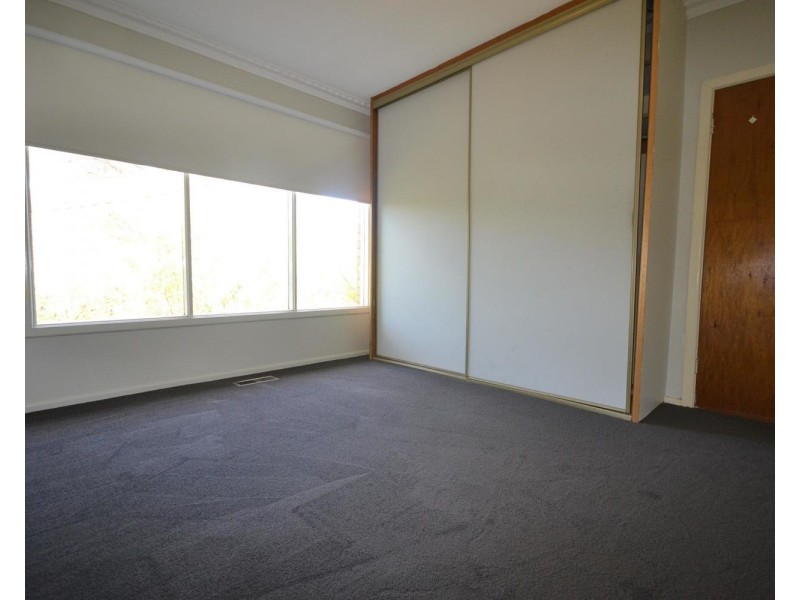 62 Mount View Parade, Croydon VIC 3136