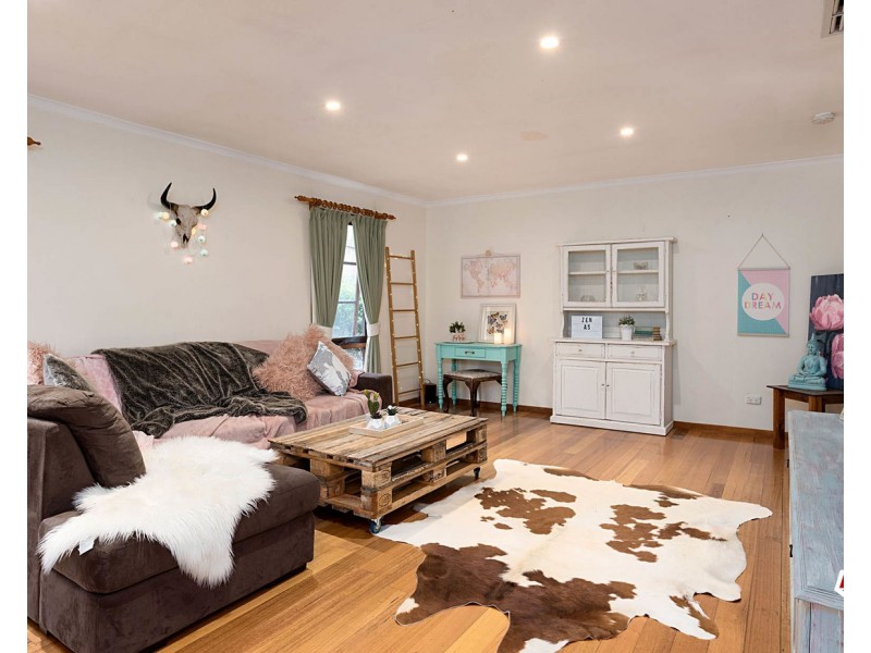 6 Farrar Way, Wandin North VIC 3139