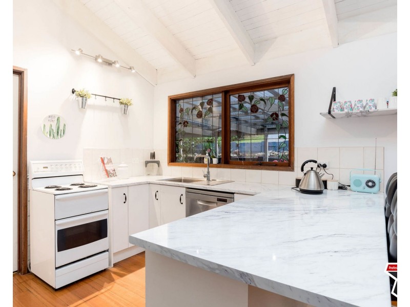 6 Farrar Way, Wandin North VIC 3139