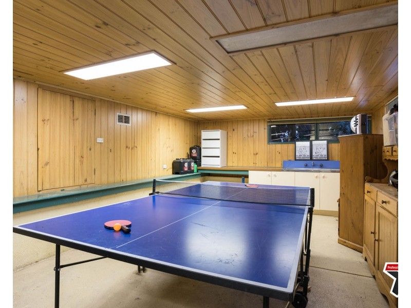 6 Farrar Way, Wandin North VIC 3139