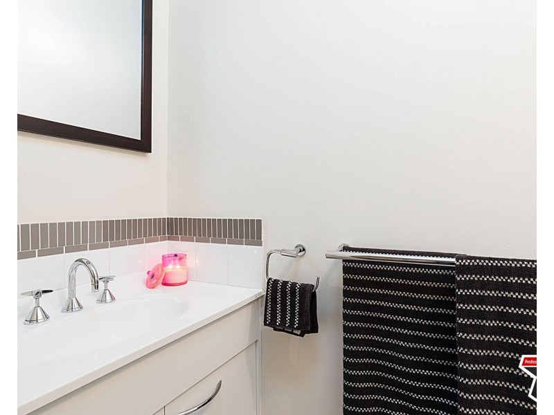 19 Sunrise Hill Road, Montrose VIC 3765