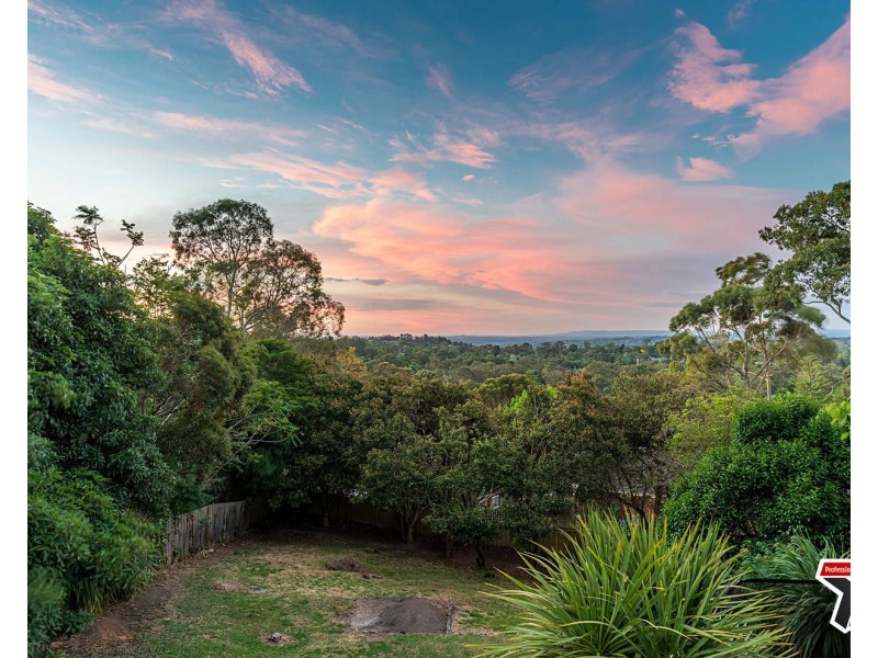 19 Sunrise Hill Road, Montrose VIC 3765