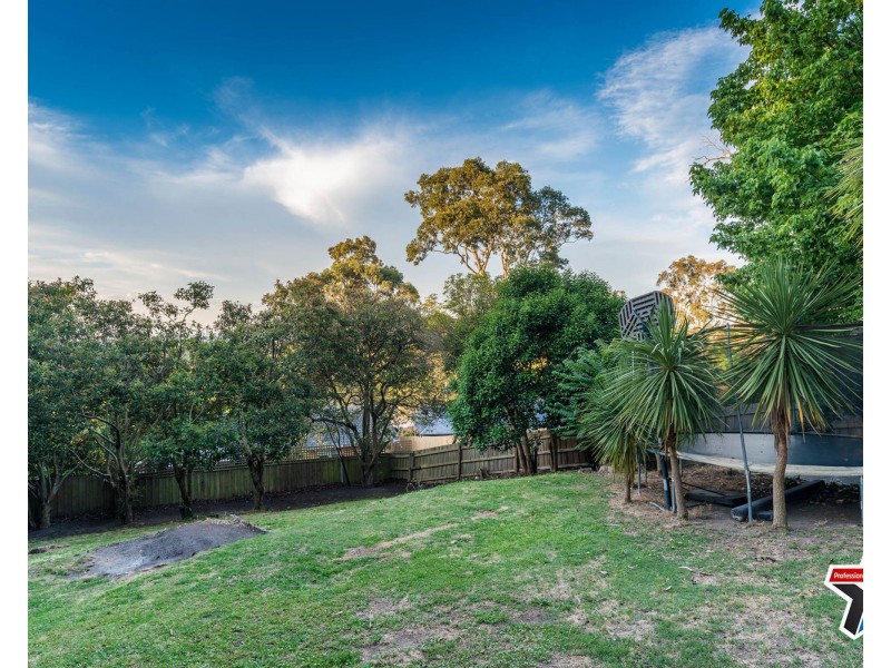 19 Sunrise Hill Road, Montrose VIC 3765