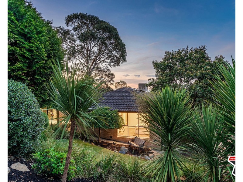 19 Sunrise Hill Road, Montrose VIC 3765