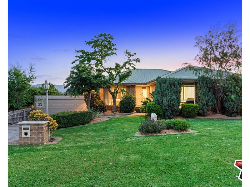 32 Autumn Grove, Mooroolbark VIC 3138