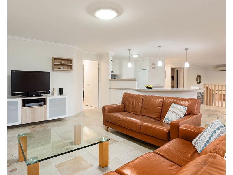 32 Autumn Grove, Mooroolbark VIC 3138