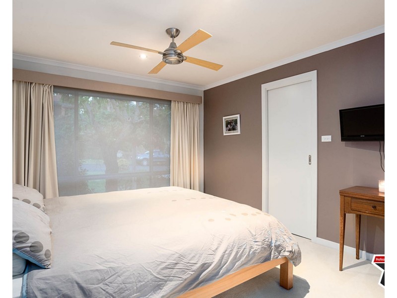 32 Autumn Grove, Mooroolbark VIC 3138