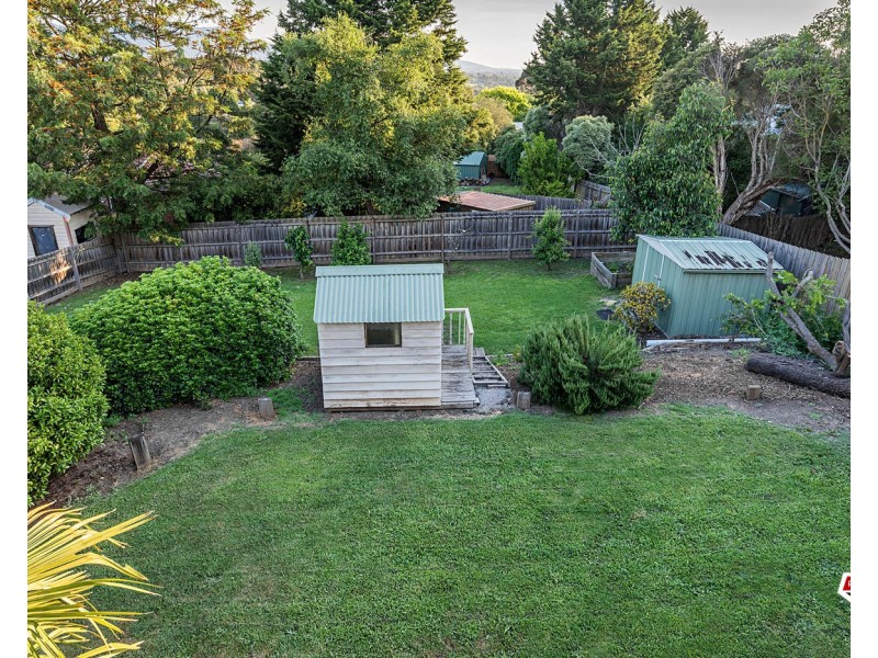 32 Autumn Grove, Mooroolbark VIC 3138