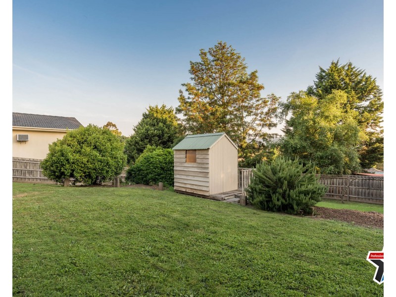 32 Autumn Grove, Mooroolbark VIC 3138