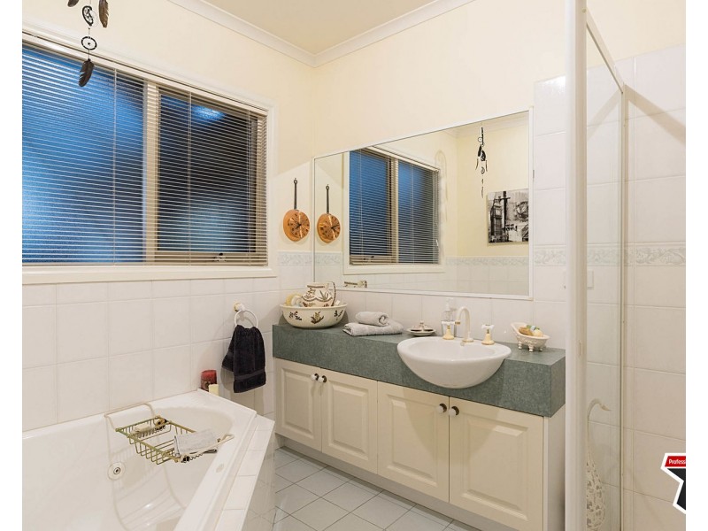 1 Waratah Court, Lilydale VIC 3140