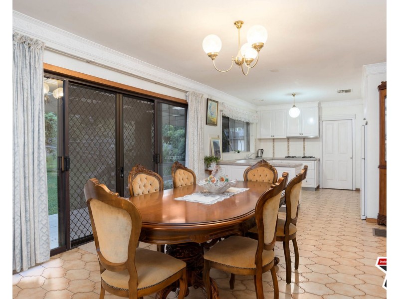 16 Bowen Road, Lilydale VIC 3140