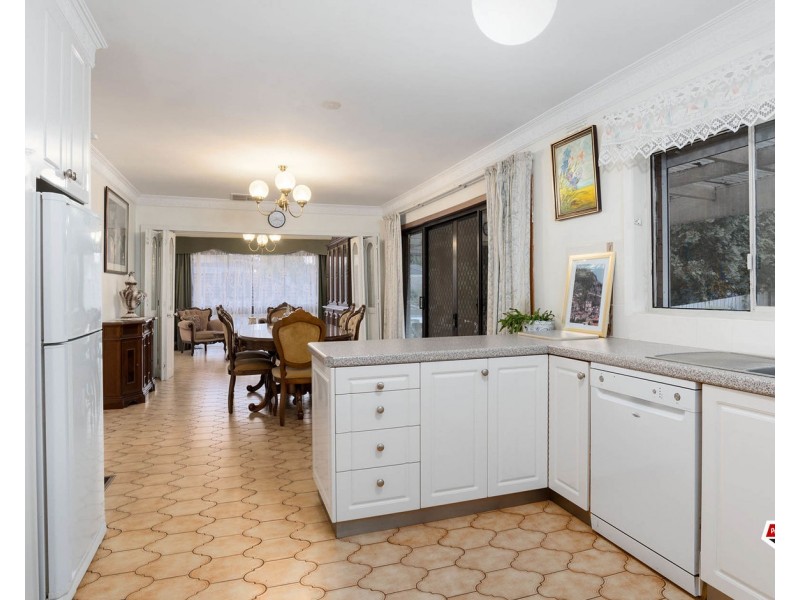 16 Bowen Road, Lilydale VIC 3140