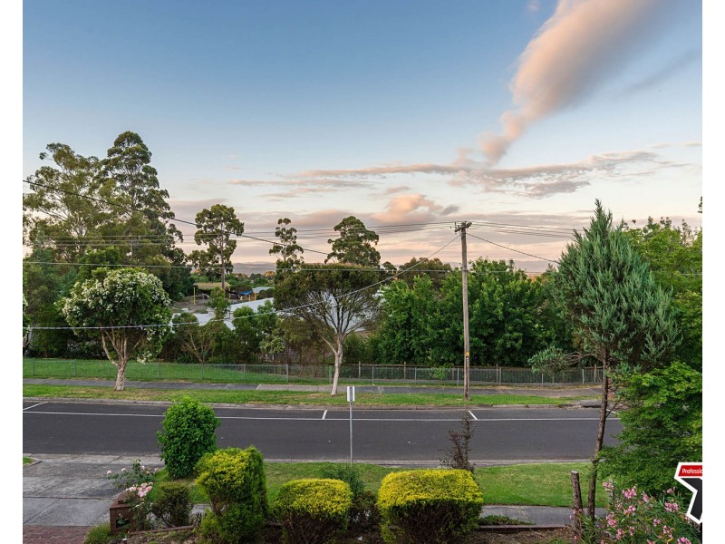 16 Bowen Road, Lilydale VIC 3140