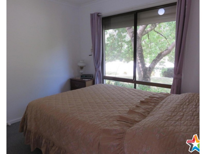 319 Wonga Road, Warranwood VIC 3134