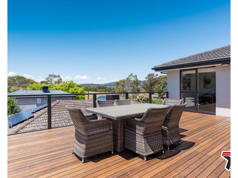 7 Maralee Drive, Mooroolbark VIC 3138