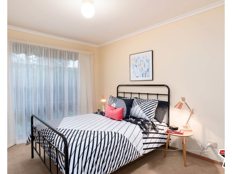 1 Tallarook Court, Croydon Hills VIC 3136