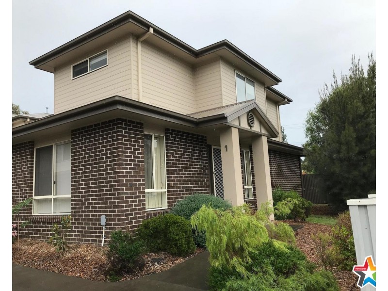 1/15-17  Manchester Road, Mooroolbark VIC 3138