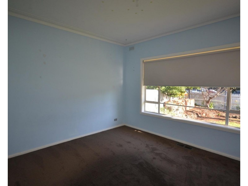 19 Shelley Avenue, Kilsyth VIC 3137