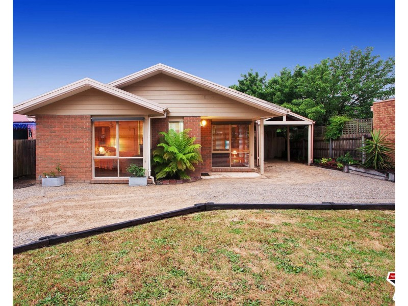 8 Lakeview Drive, Lilydale VIC 3140