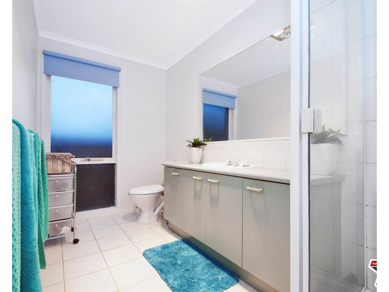 8 Lakeview Drive, Lilydale VIC 3140