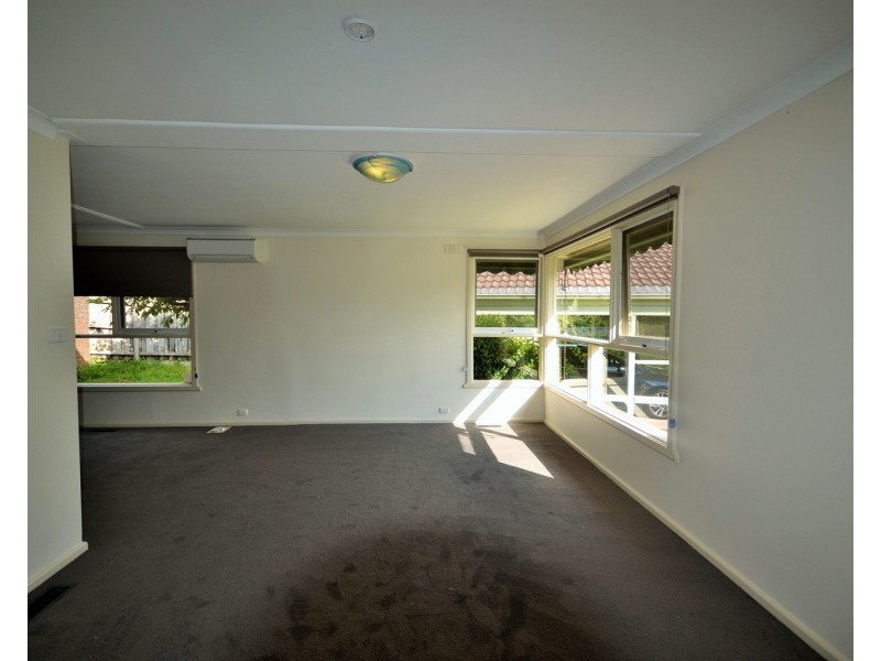 13 Swinburne Avenue, Mooroolbark VIC 3138