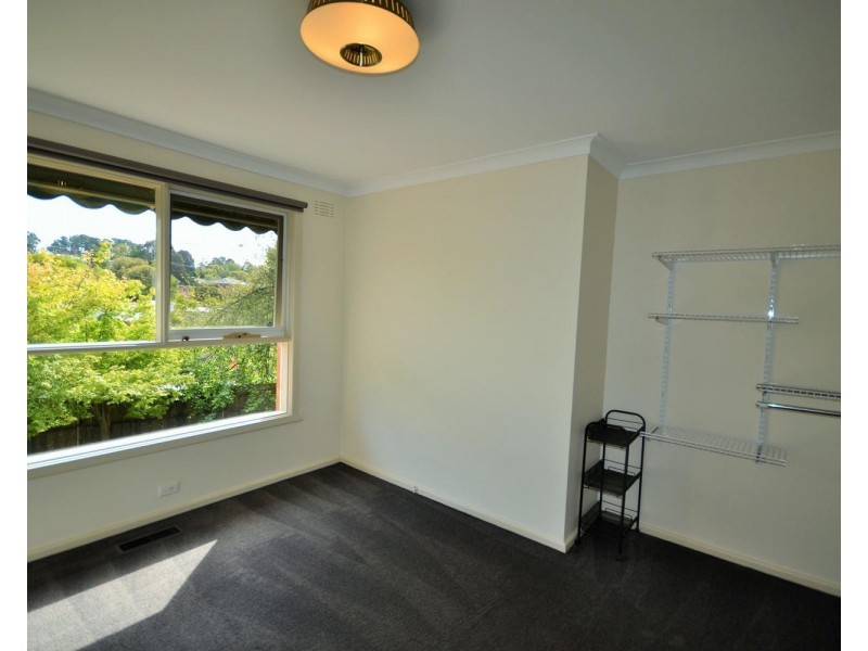 13 Swinburne Avenue, Mooroolbark VIC 3138