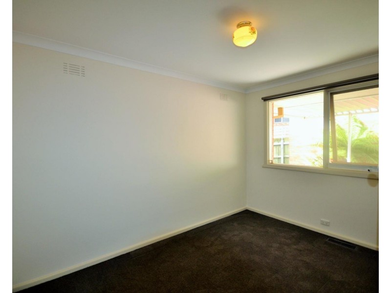 13 Swinburne Avenue, Mooroolbark VIC 3138