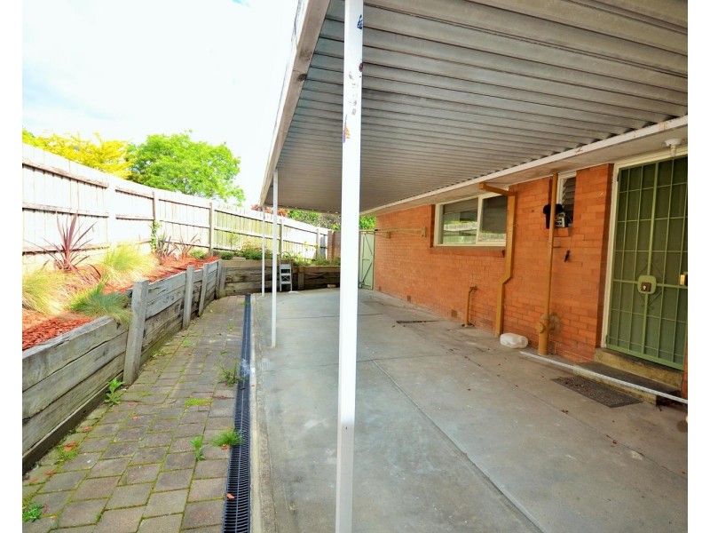 13 Swinburne Avenue, Mooroolbark VIC 3138