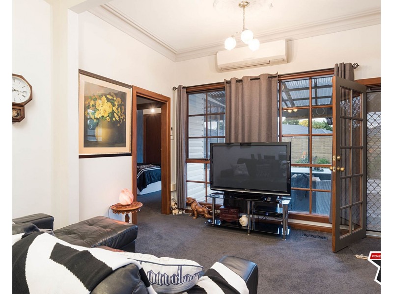 403 Warburton Highway, Wandin North VIC 3139