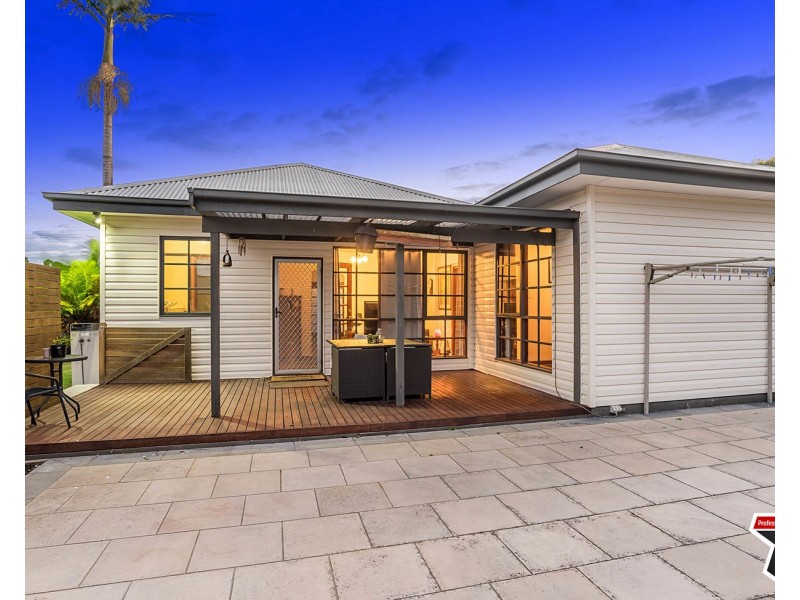 403 Warburton Highway, Wandin North VIC 3139