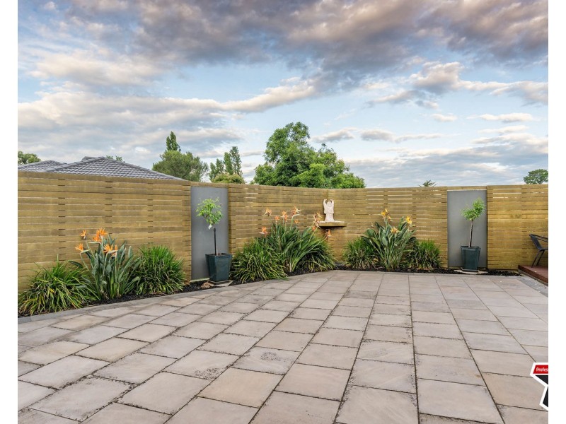 403 Warburton Highway, Wandin North VIC 3139