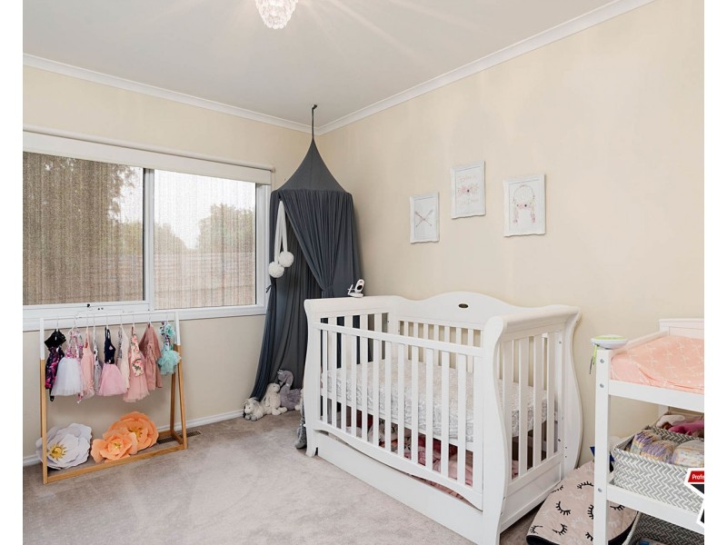 5a Wyuna Walk, Mooroolbark VIC 3138
