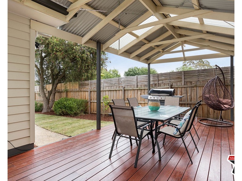 5a Wyuna Walk, Mooroolbark VIC 3138