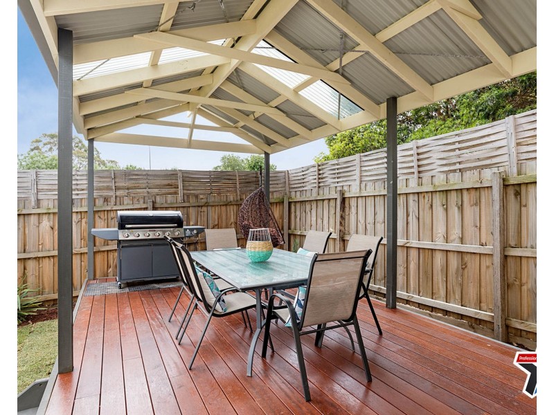 5a Wyuna Walk, Mooroolbark VIC 3138