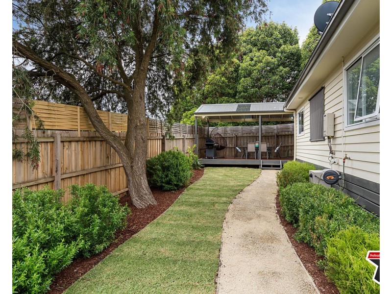 5a Wyuna Walk, Mooroolbark VIC 3138