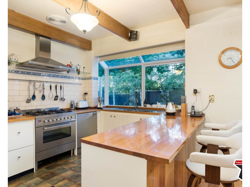 2 Erang Court, Mooroolbark VIC 3138